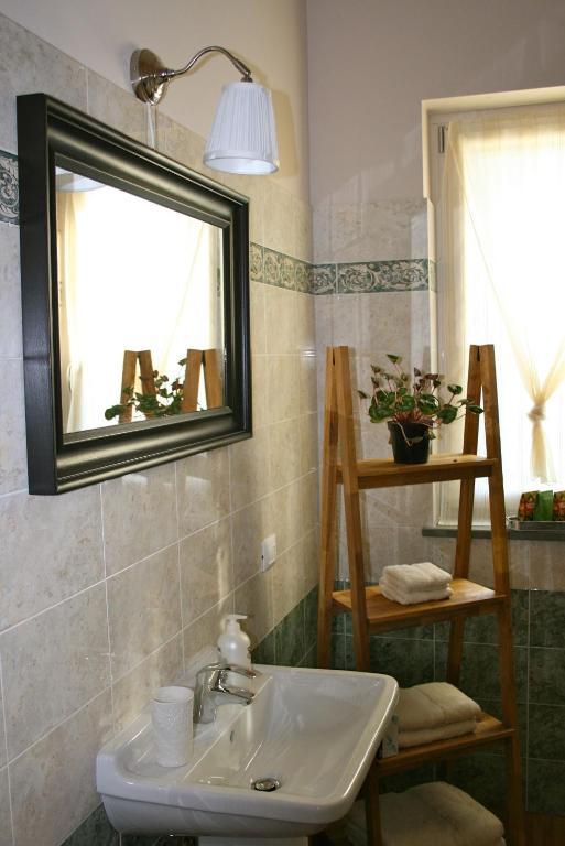 B&B Mario & Mario Trezzo Tinella Bilik gambar