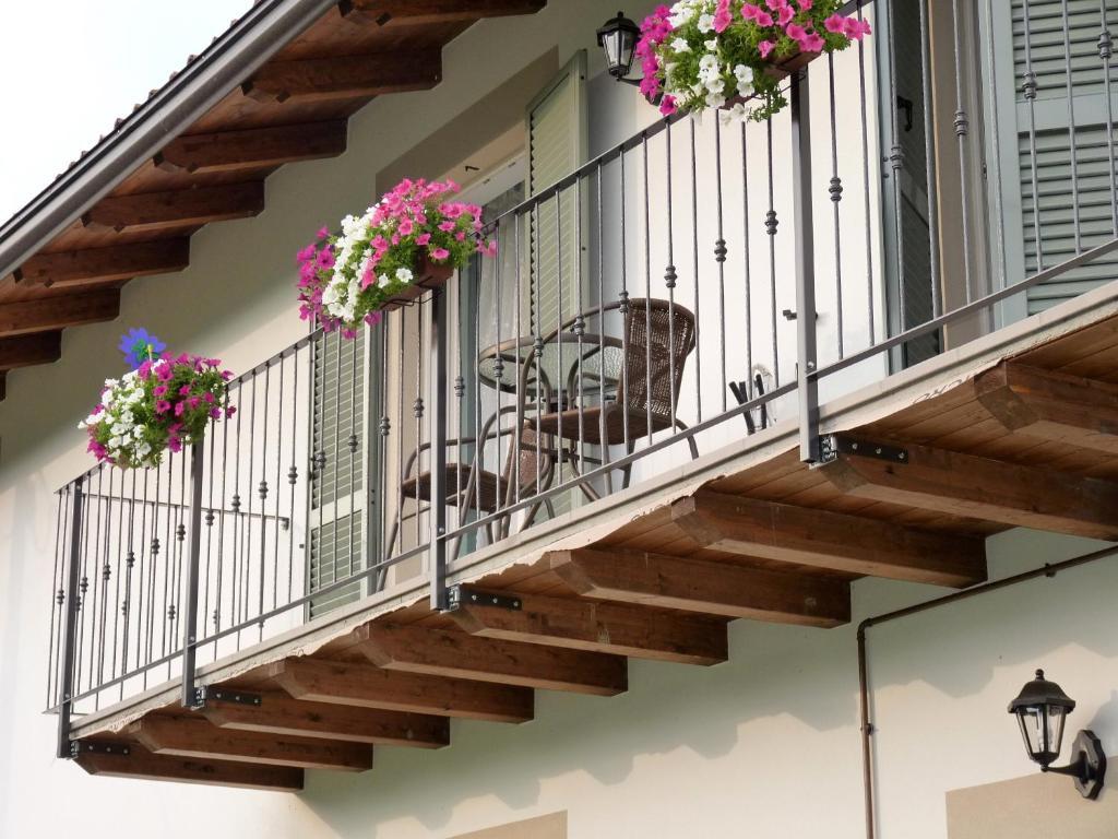B&B Mario & Mario Trezzo Tinella Luaran gambar